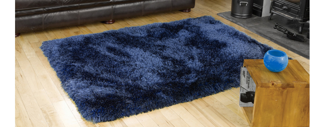 Tapis shaggy bleu