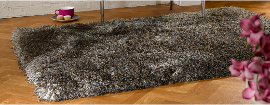 Tapis shaggy marron